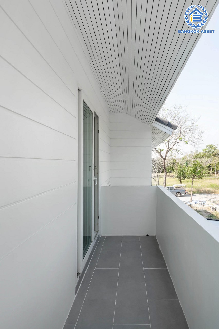 บ้านมือสองตกแต่งใหม่ ม.โนเบิล อุทยาน บรมราชชนนี-พุทธมณฑลสาย3 ห้องมุม เนื้อที่ 60 ตร.ว. ฟังก์ชัน 4 ห้องนอน 3 ห้องน้ำ บนทำเลศักยภาพ ใกล้ทางคู่ขนานลอยฟ้าบรมราชชนนี ม.มหิดล และ เพียง 10 นาทีถึงเซ็นทรัลศาลายา